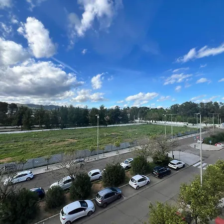 Lirio & Parking & Piscina Apartment
