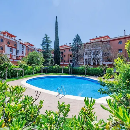 Lirio & Parking & Piscina *
