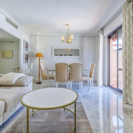 Apartment Lirio & Parking & Piscina