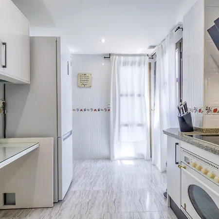 Apartment Lirio & Parking & Piscina *