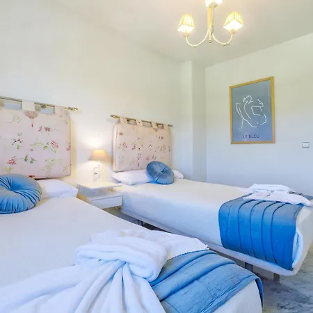 Apartment Lirio & Parking & Piscina