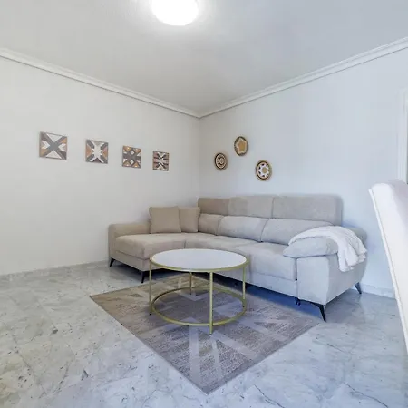 Lirio & Parking & Piscina Apartment