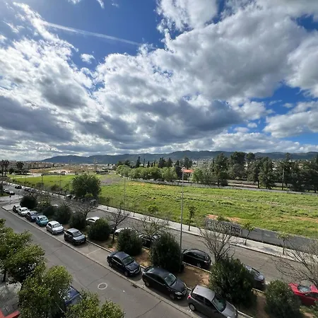 Lirio & Parking & Piscina Apartment *