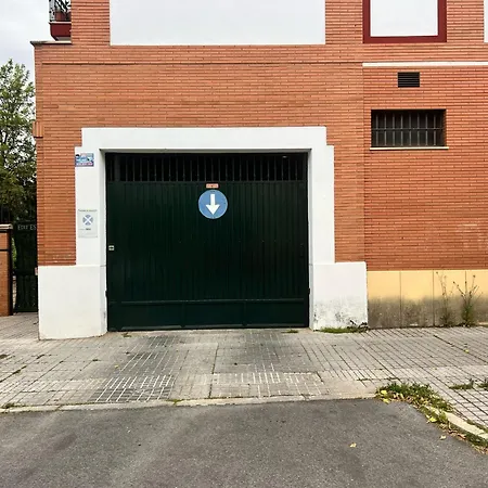 Lirio & Parking & Piscina Cordoba